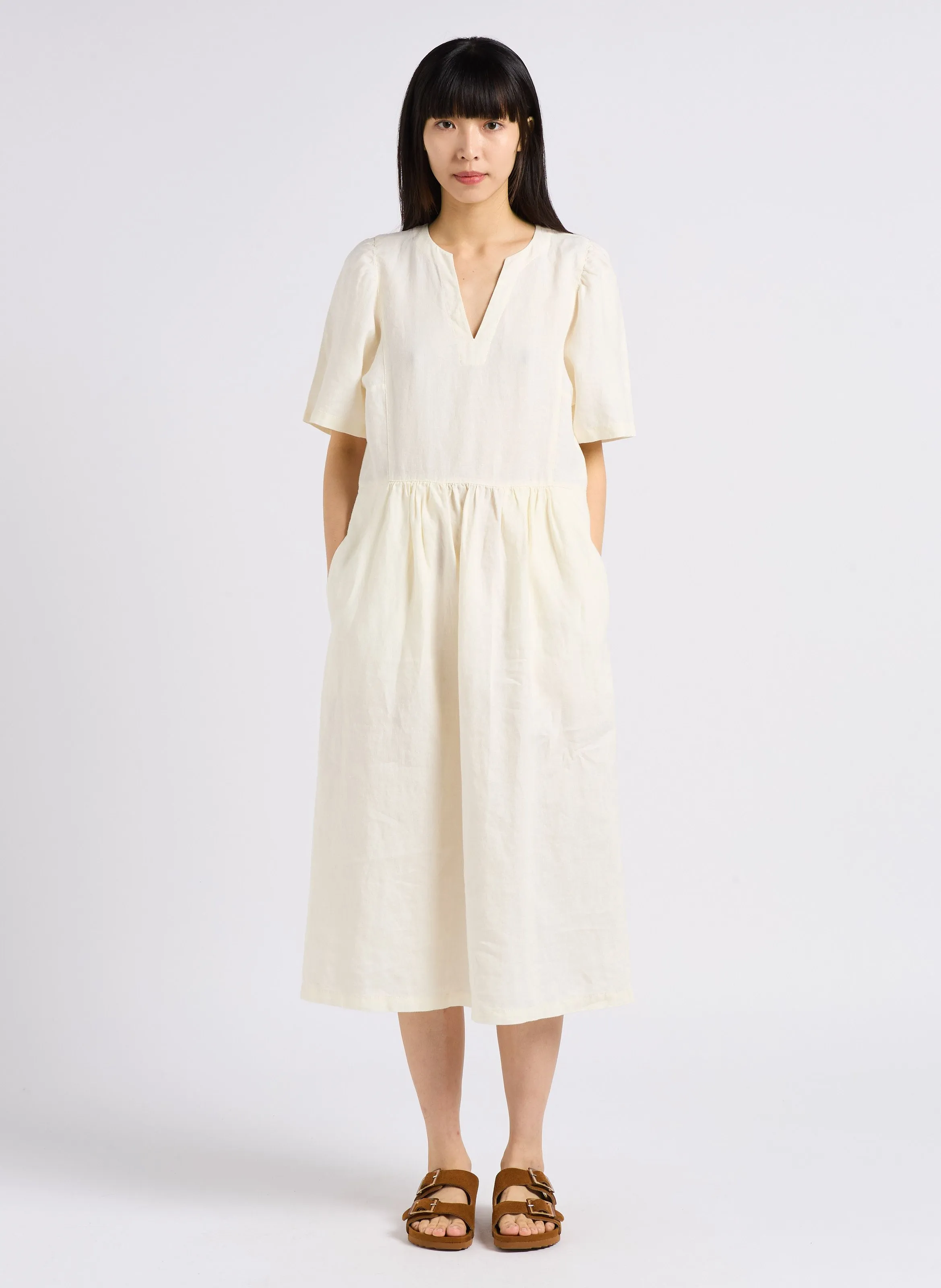 BENSIMON JADA - Vestido midi fruncido de lino con cuello de pico en blanco