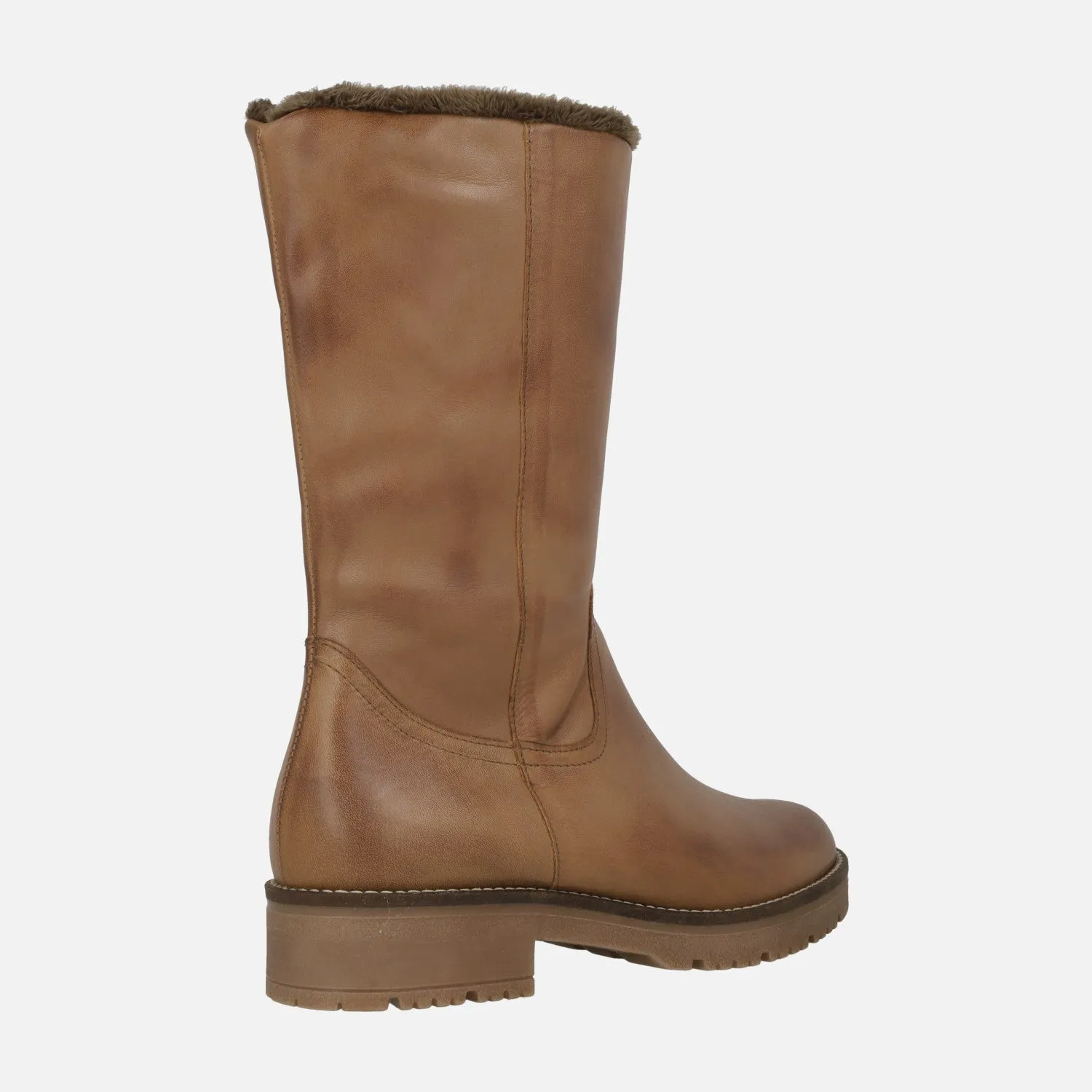 Botas de caña baja en piel camel con forro de pelo