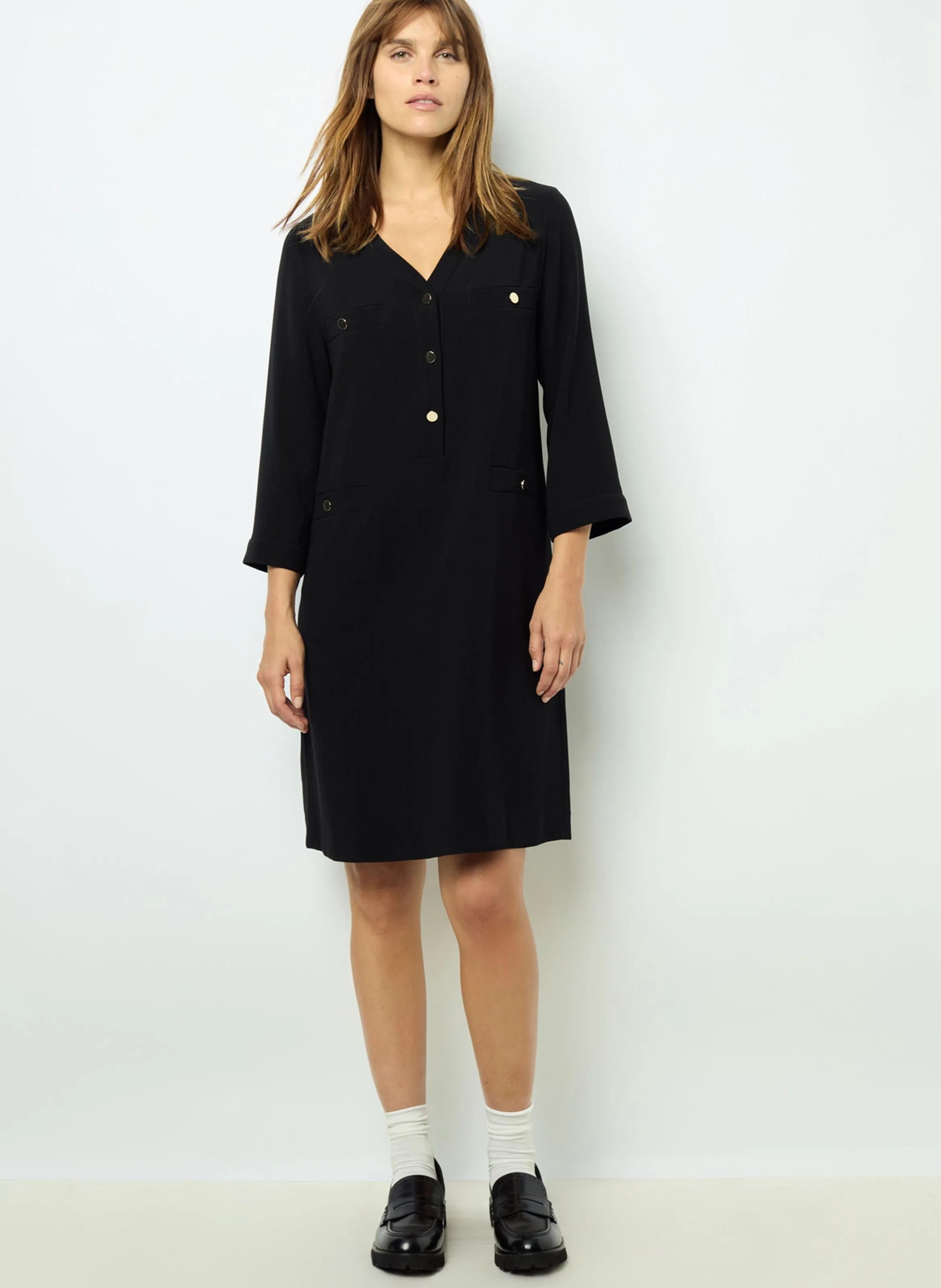 GERARD DAREL SIDONIE - Vestido corto con cuello de pico en negro