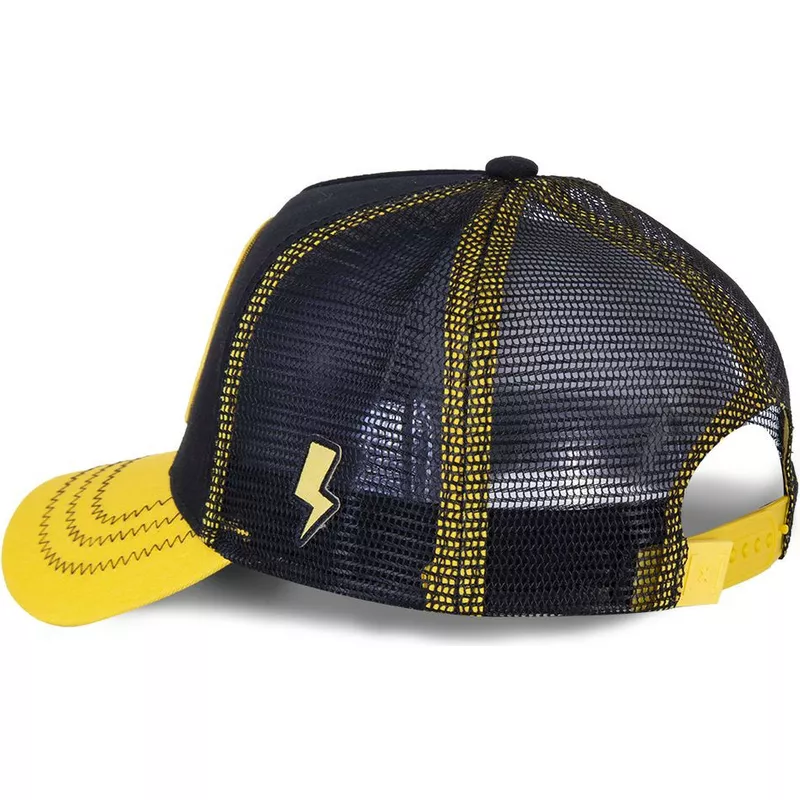 Gorra superheroes CAPSLAB Trucker negra y amarilla con cierre snapback Pikachu PIK6 Pokémon