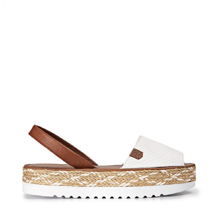 Sandalias plataformas Popa saona en blanco estilo abarca