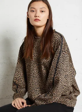 Sudadera cuello redondo con estampado de leopardo en beige