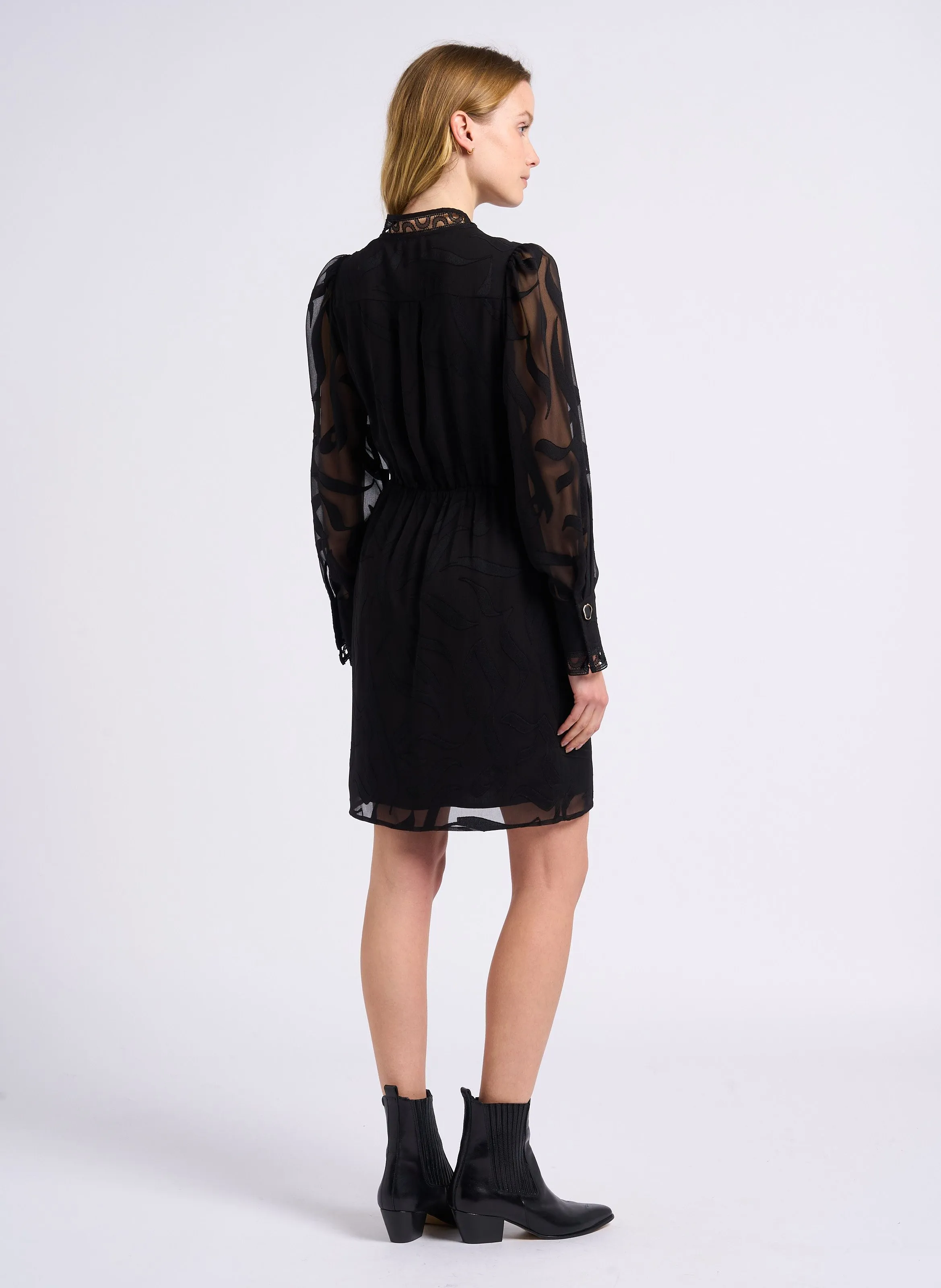 SUNCOO CHARLY - Vestido corto cuello en V en negro