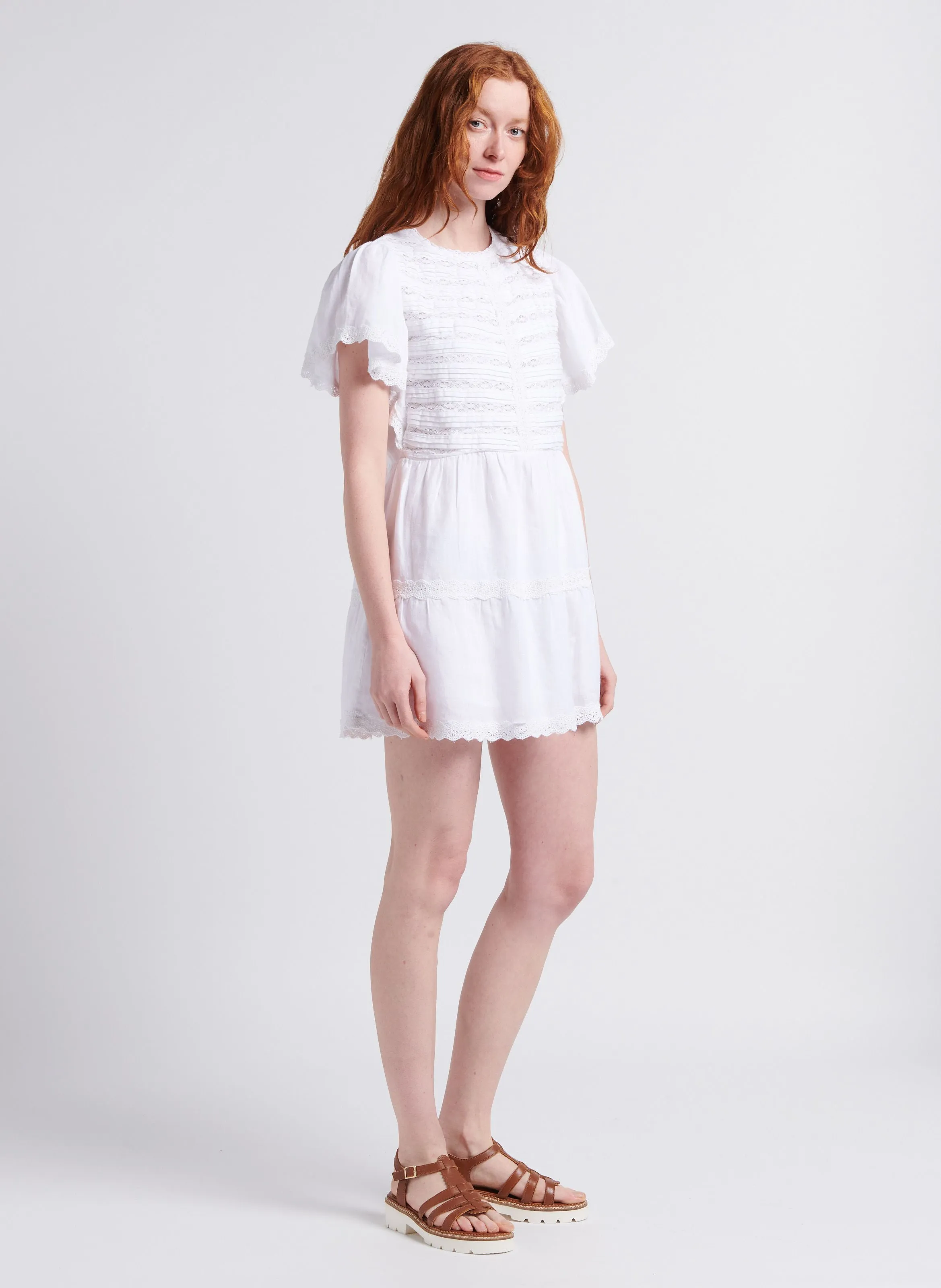 THE NEW SOCIETY DOWNEY - Vestido corto recto con cuello redondo de lino en blanco