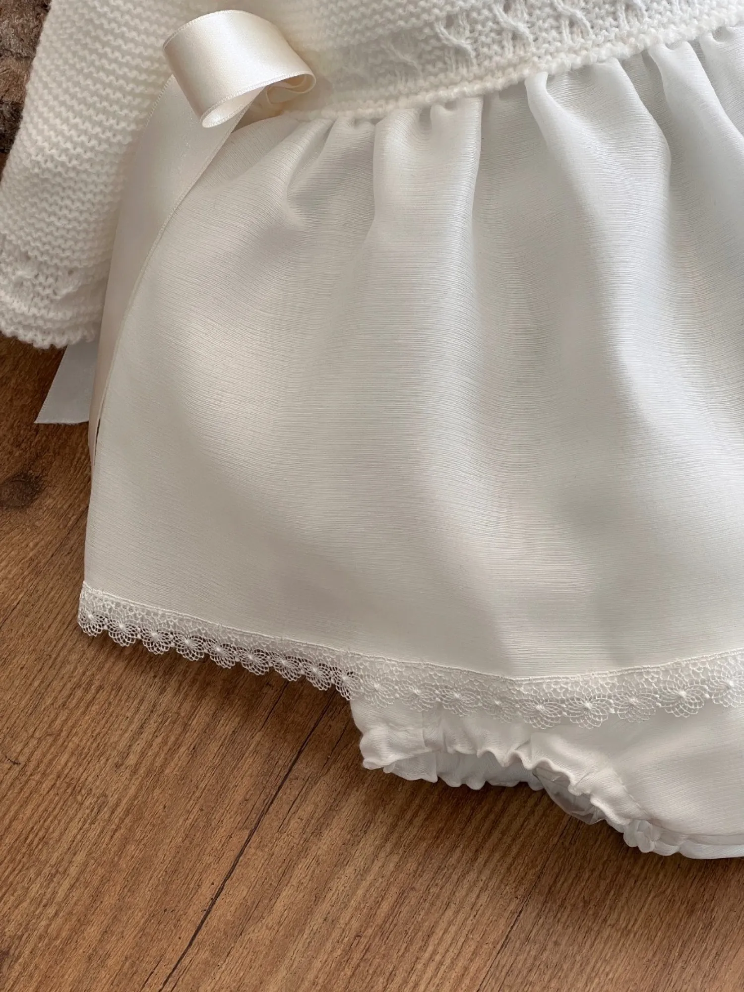 Three-piece christening outfit for a girl. Lula Collection